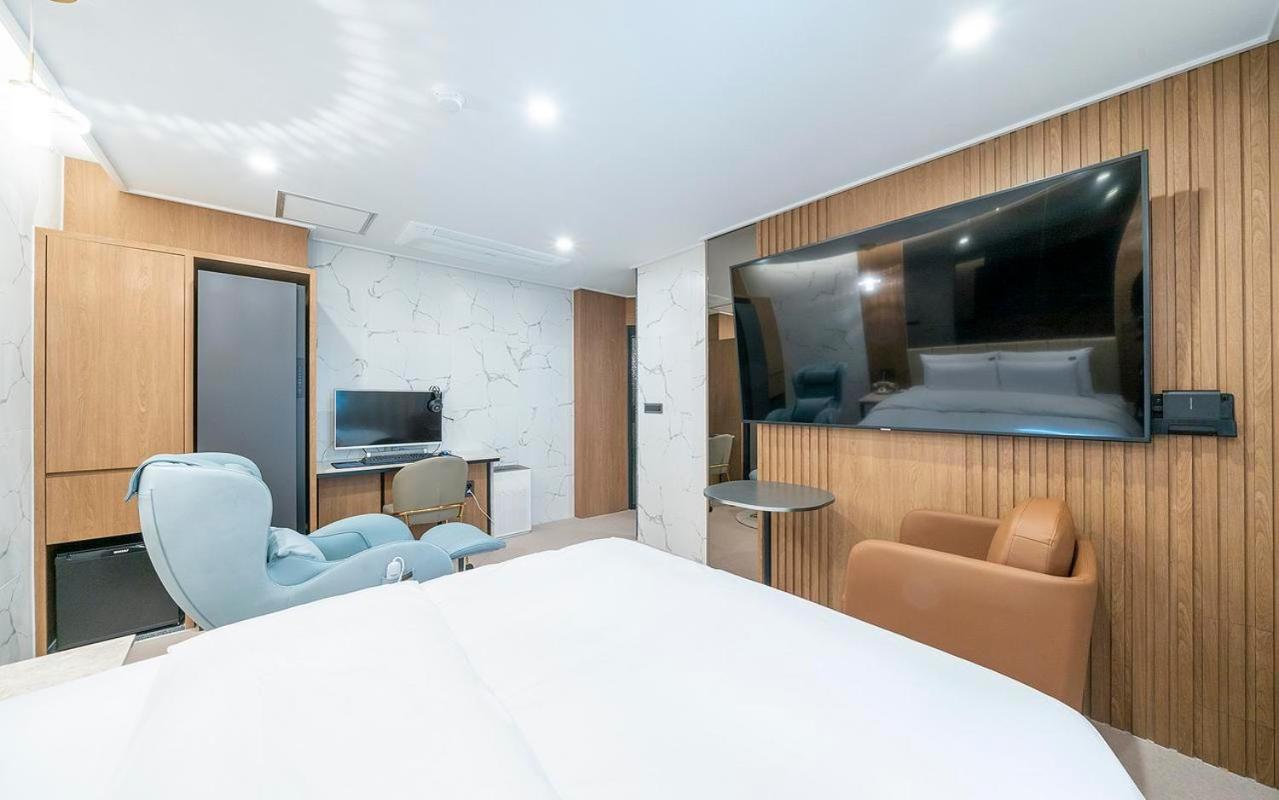 Rosy Hotel Cheongju Exterior photo
