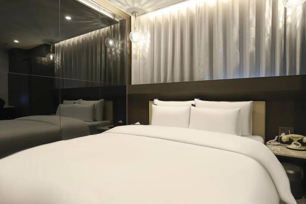 Rosy Hotel Cheongju Exterior photo