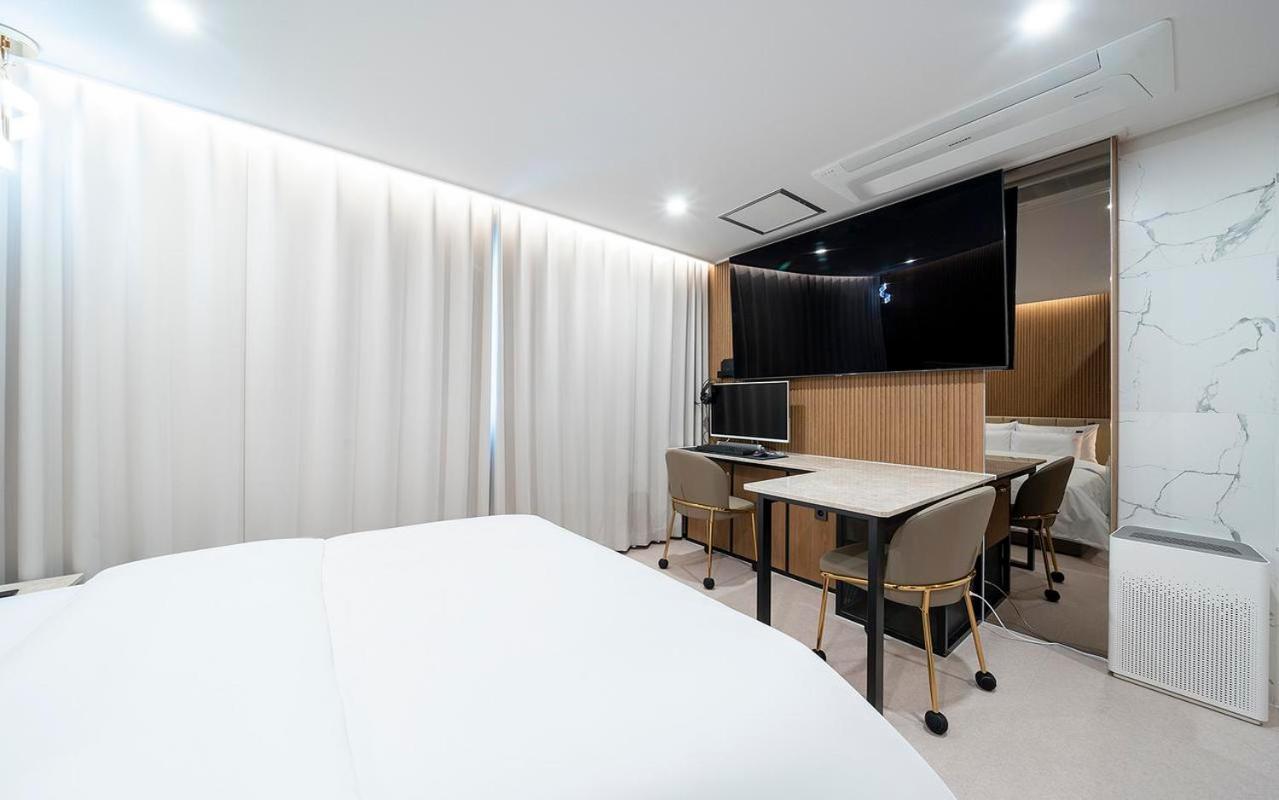 Rosy Hotel Cheongju Exterior photo